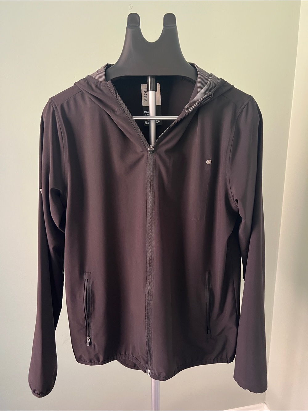 Vuori Men's Black Hooded Windbreaker Jacket